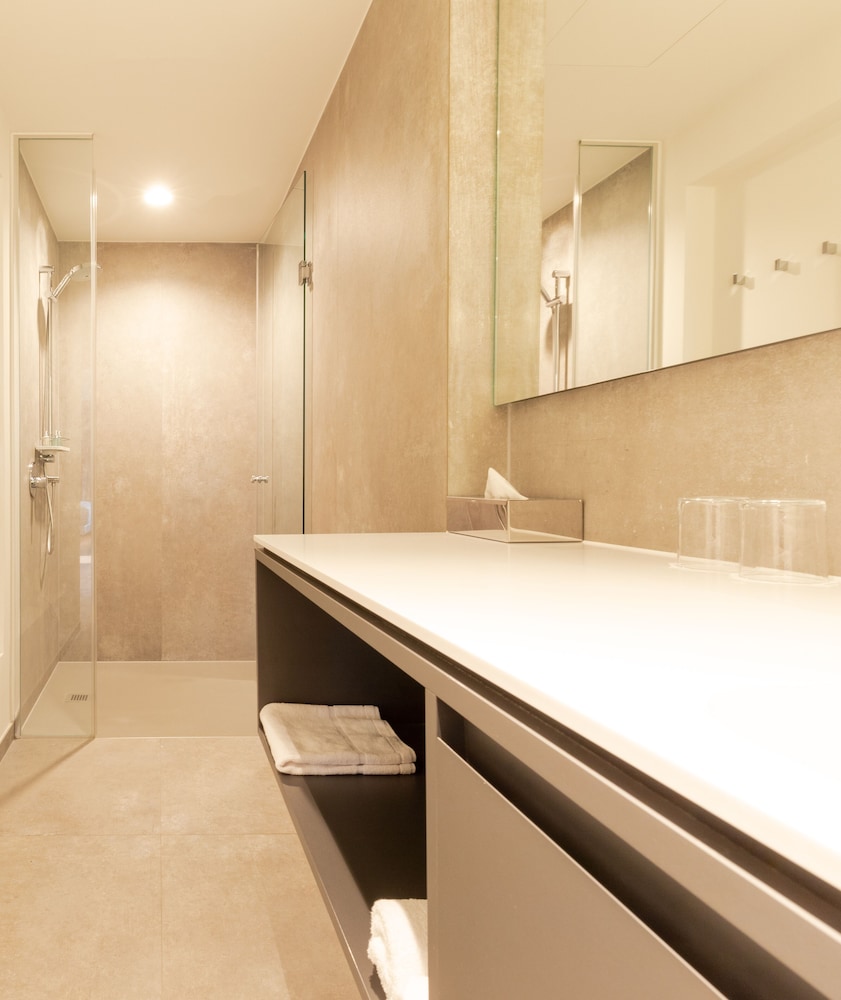 Junior Studio Suite thumbnail 5