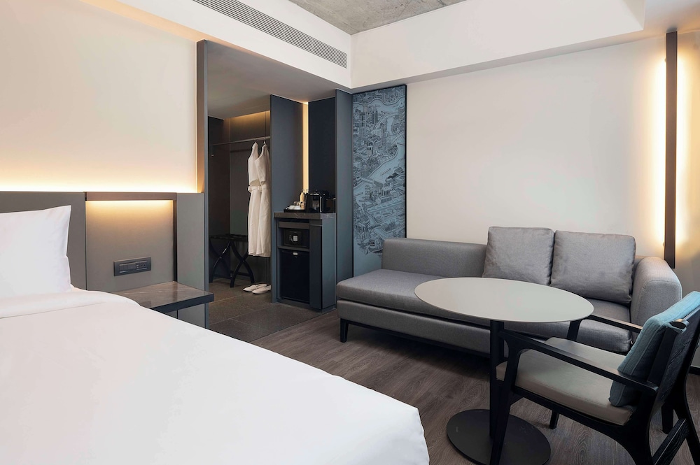 Superior Room, 1 Bedroom, Non Smoking, City View