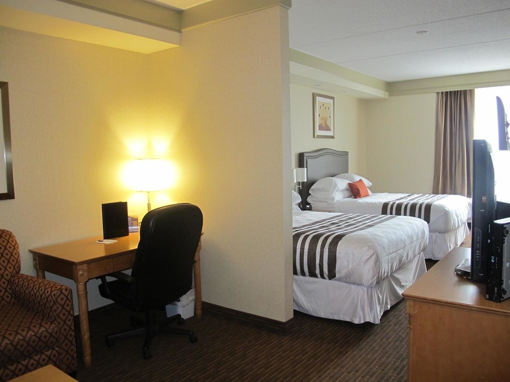 Deluxe Room, Multiple Beds, Non Smoking - Photo 1