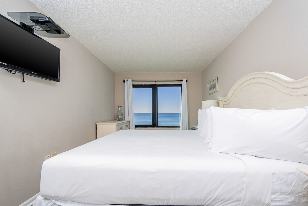 Condo, 2 Bedrooms