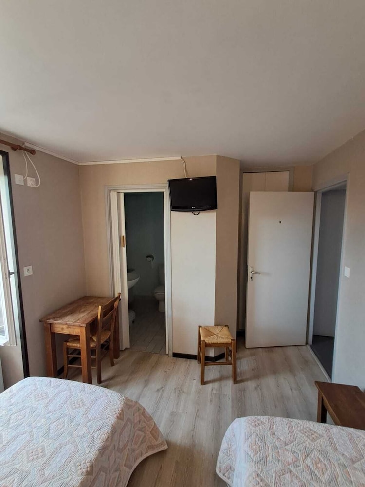 Classic Double or Twin Room, Valley View