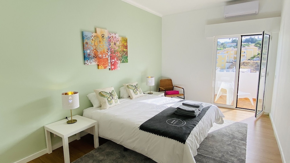 Apartment, 2 Bedrooms, Pool Access, Beachside