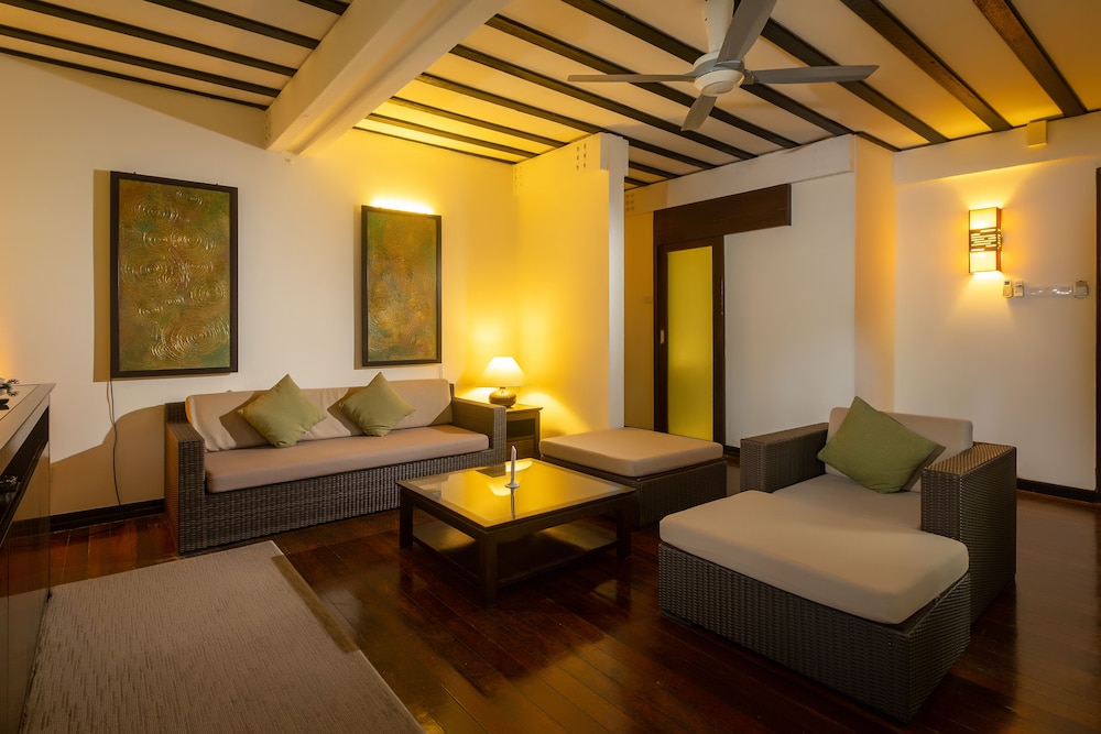 Two Bedroom Garden View Suite - Photo 4