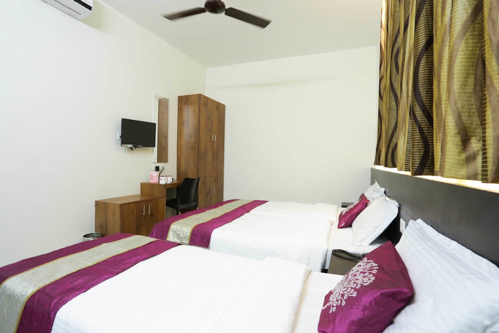Deluxe Triple Room, 3 Twin Beds photo 1