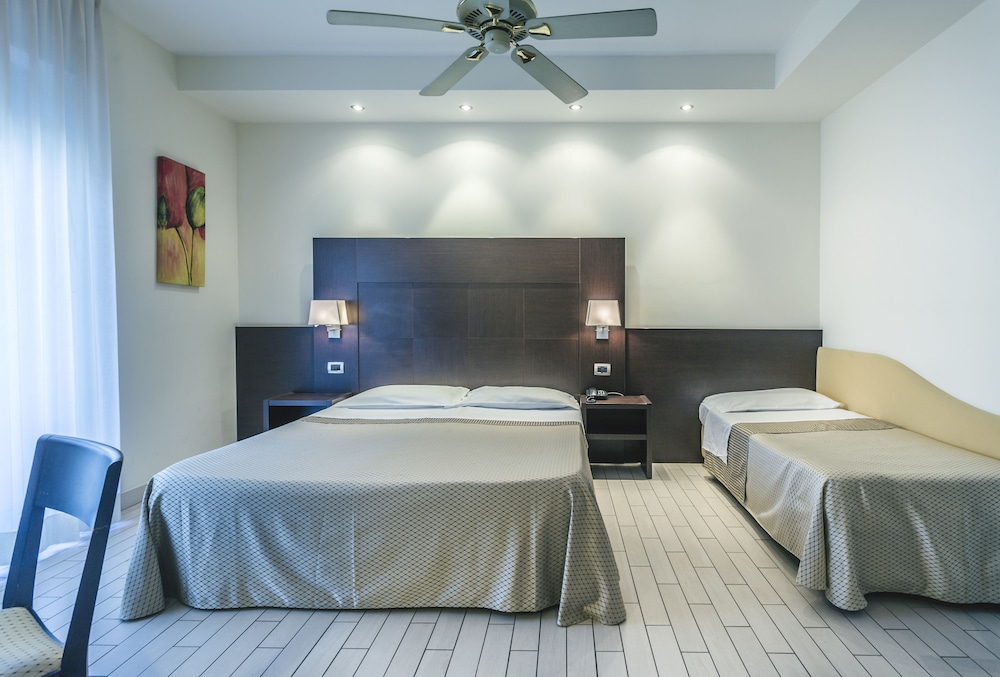 Comfort Triple Room photo 2