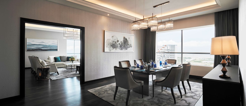 King Presidential Suite
