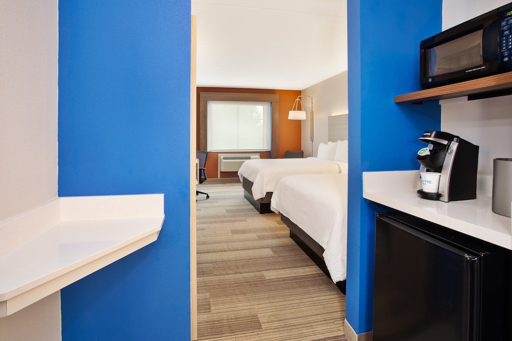 Suite, 2 Double Beds (Additional Living Area) - Photo 6