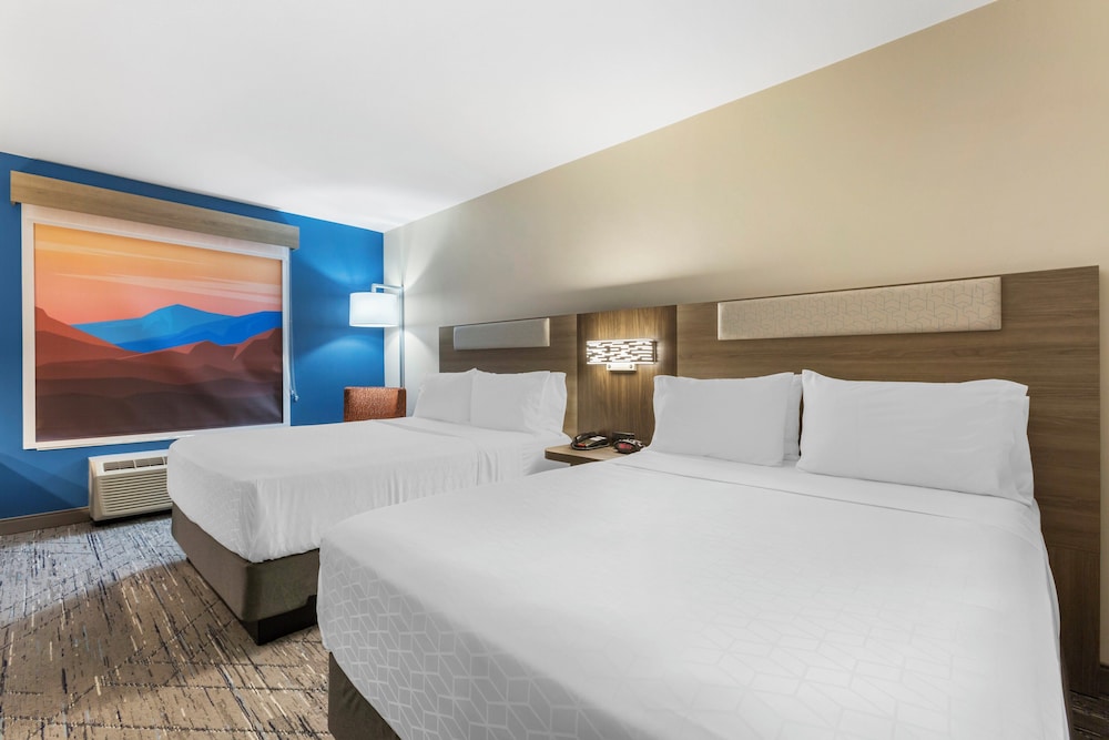Standard Room, 2 Queen Beds, Accessible (Accessible Tub) photo 1