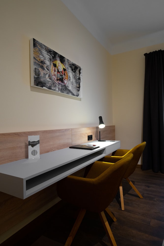 Deluxe Double Room (Plus) - Photo 9