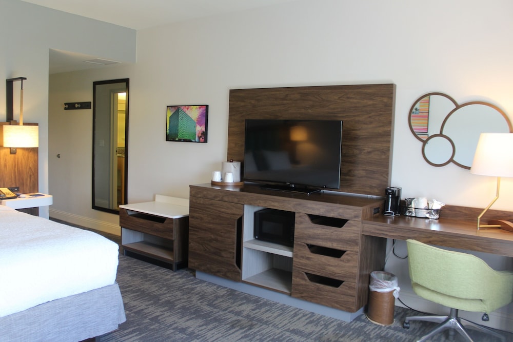 Room, Accessible, Non Smoking - Photo 2