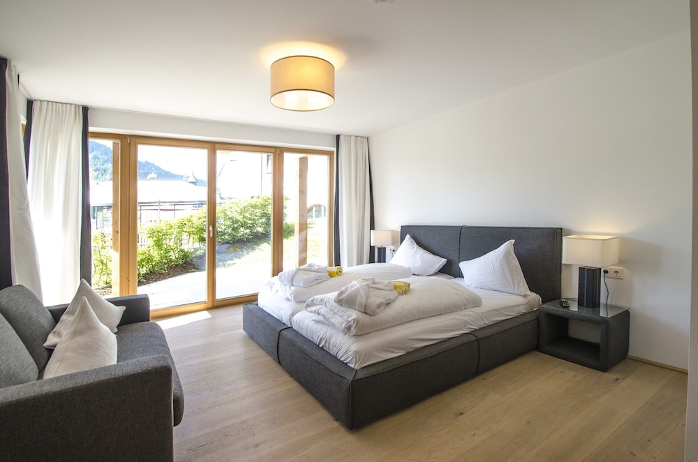 Luxury Chalet, 3 Bedrooms, Sauna, Mountain View (Am Kirchwald 98A)