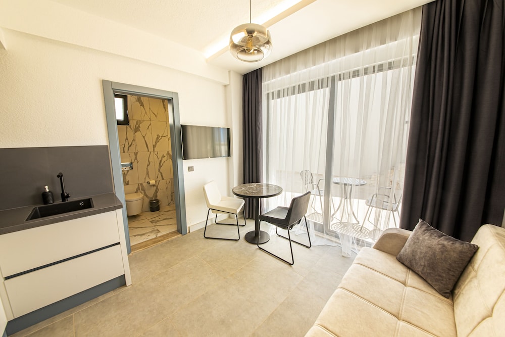 Economy Apartment photo 2