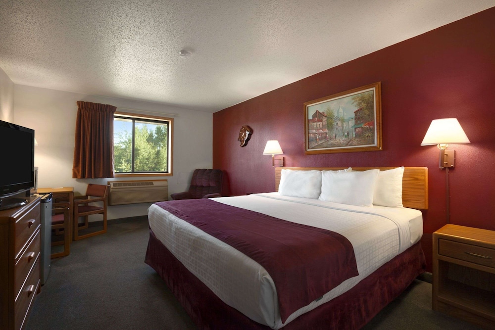 Suite, 1 King Bed, Non Smoking