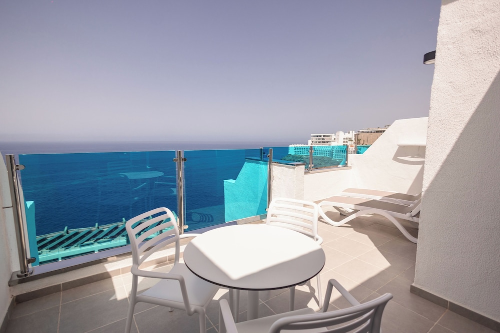 Family Studio Suite, Sea View (2 Adults)