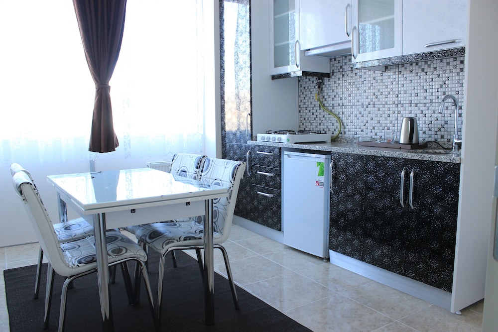 Apartment, 3 Bedrooms photo 3