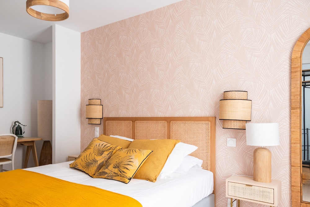 Double Room, Private Bathroom, Poolside