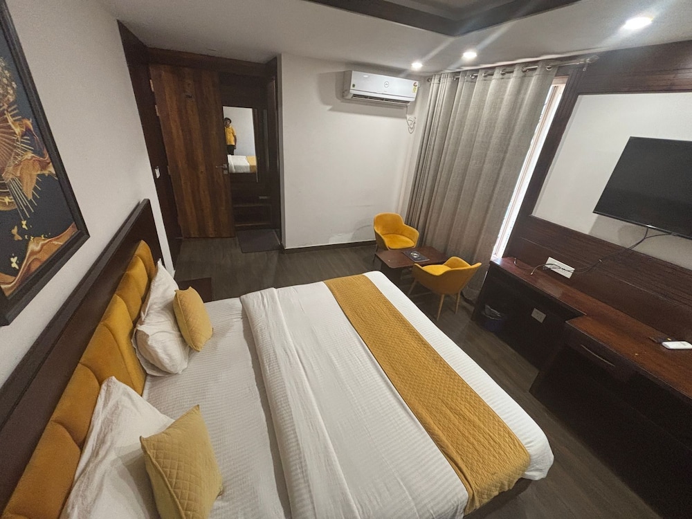 Deluxe Double Room photo 3