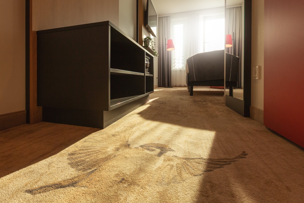 Standard Room, 1 Queen Bed - Photo 3