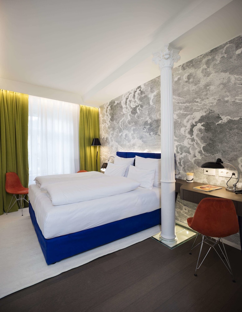 Small Double Room - Photo 9