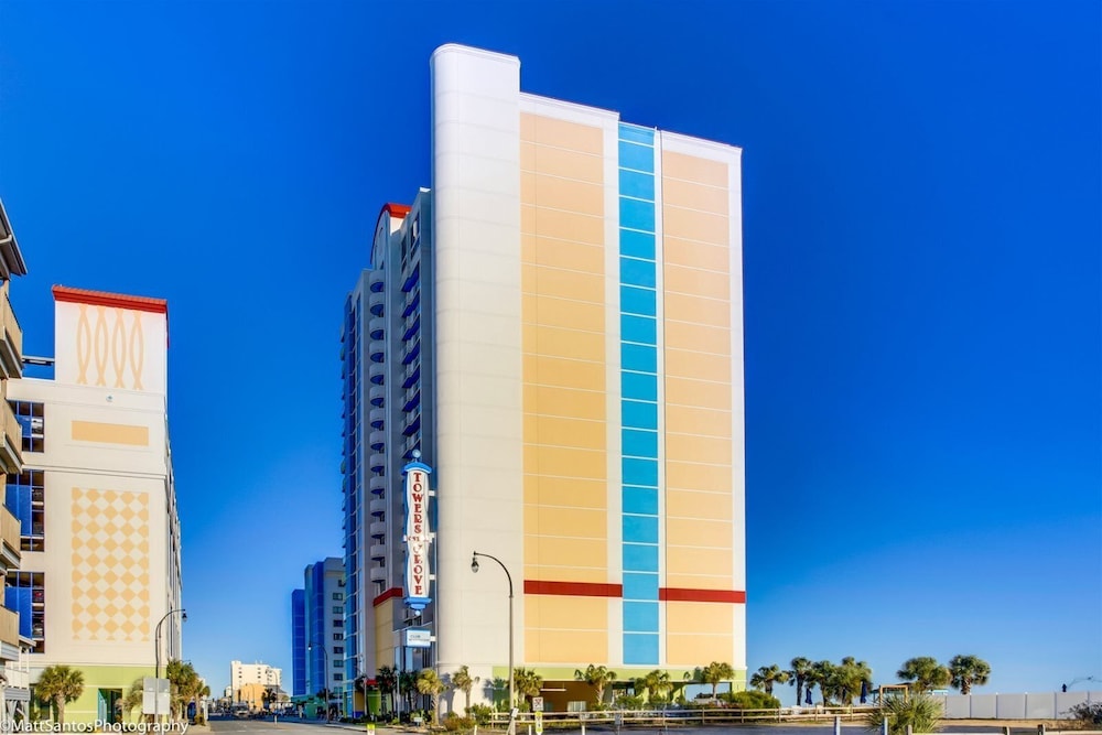 Condo (Towers On The Grove 1226) photo 3