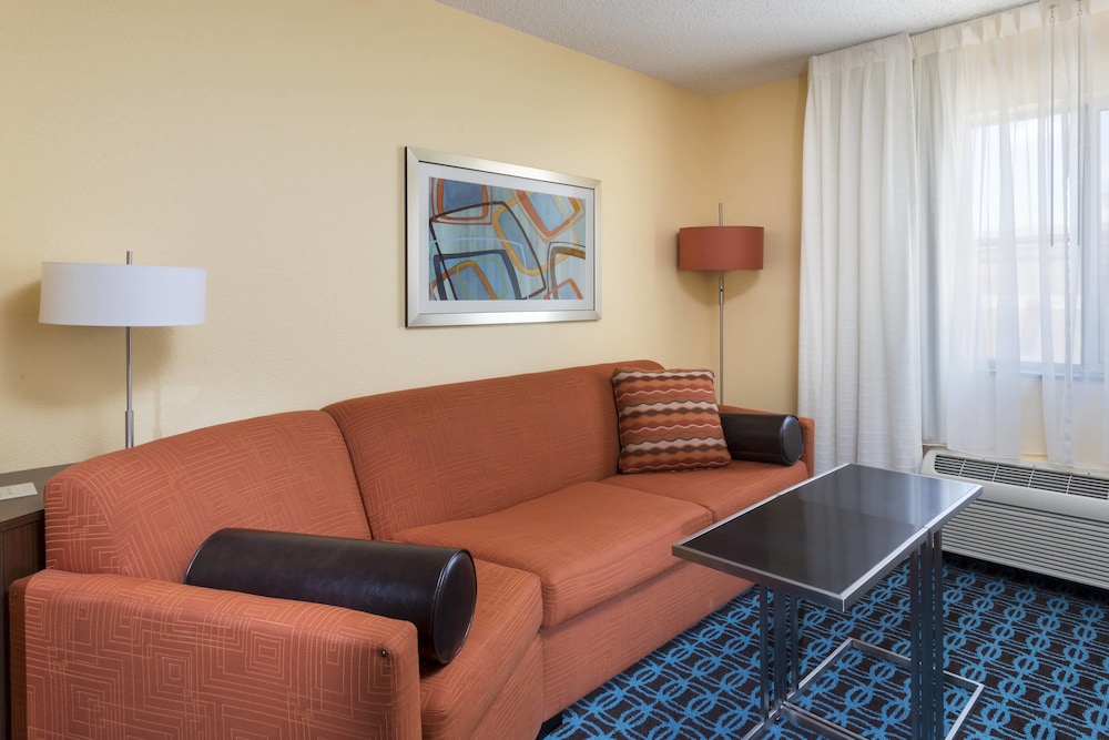 Executive Suite, 1 King Bed with Sofa bed - Photo 6