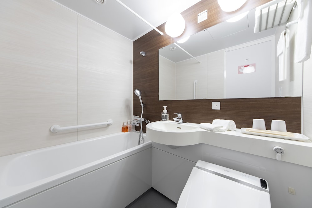 Double Room (No public bath access) Non-Smoking - Photo 10