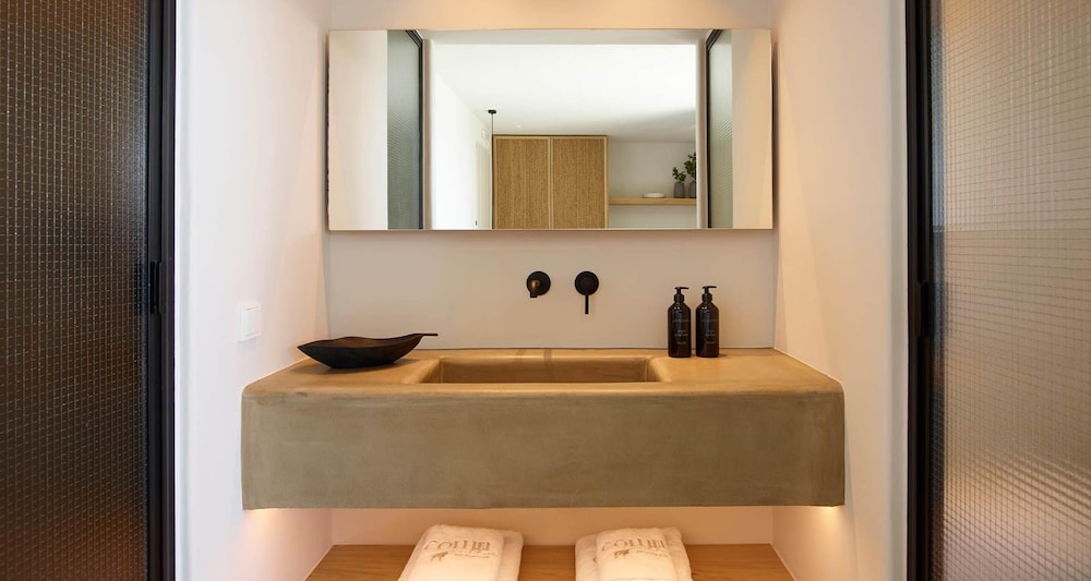 Deluxe Room, 1 King Bed, Terrace, Sea View (Mini Private Pool) - Photo 6