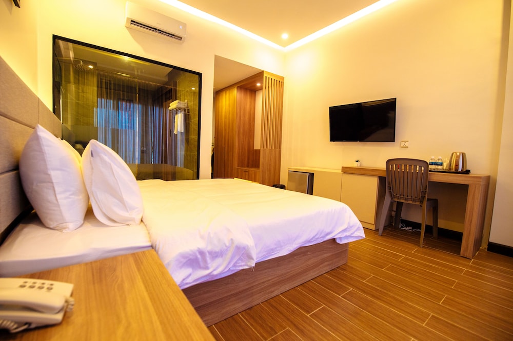 Deluxe Double Room, Pool View photo 1