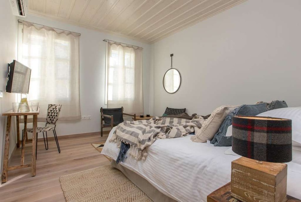 Double Room, Non Smoking (2nd Floor)