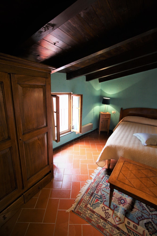 Classic Townhome, 1 Bedroom (VIOLETTA)