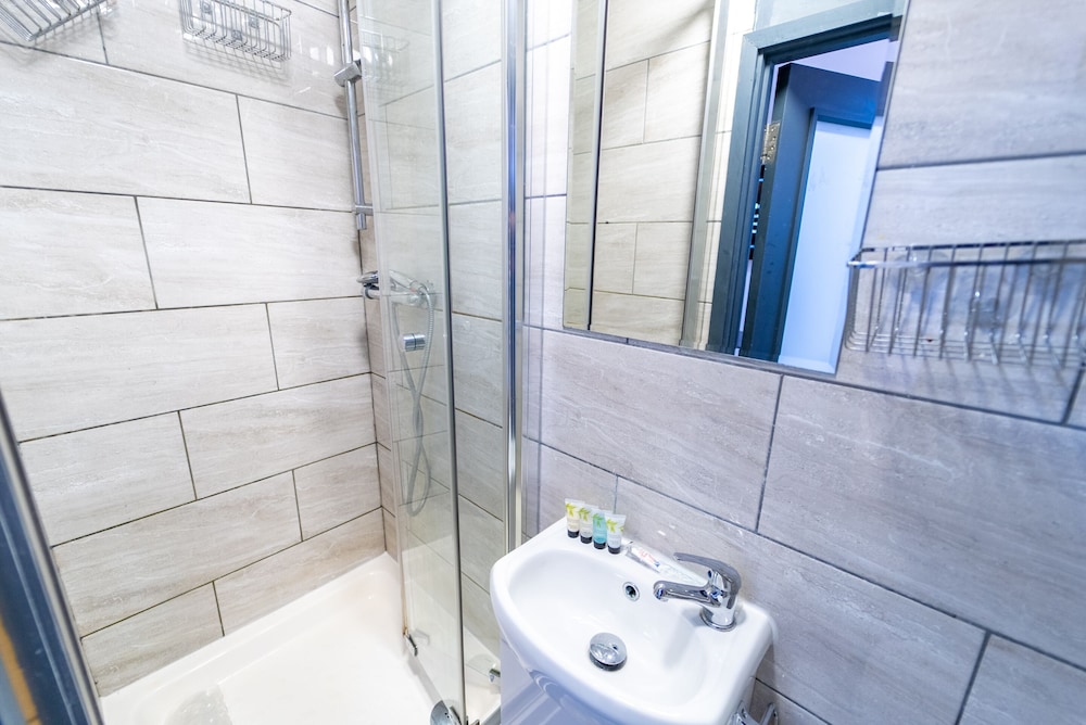 Standard Studio, Ensuite (Studio 10) - Photo 2