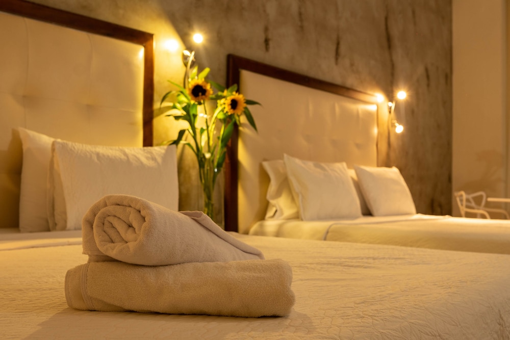 Superior Quadruple Room, 2 Double Beds - Photo 4