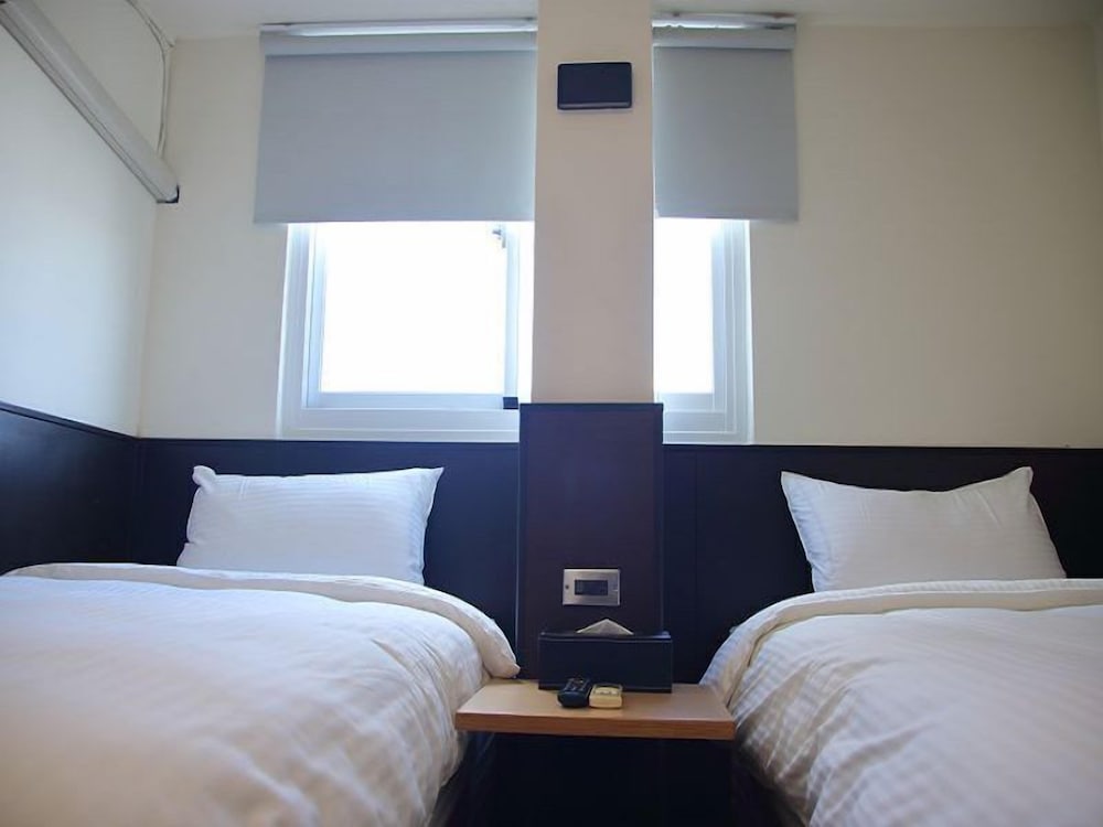 Standard Twin Room photo 1