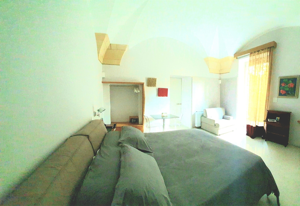 Deluxe Double Room, Garden View photo 2