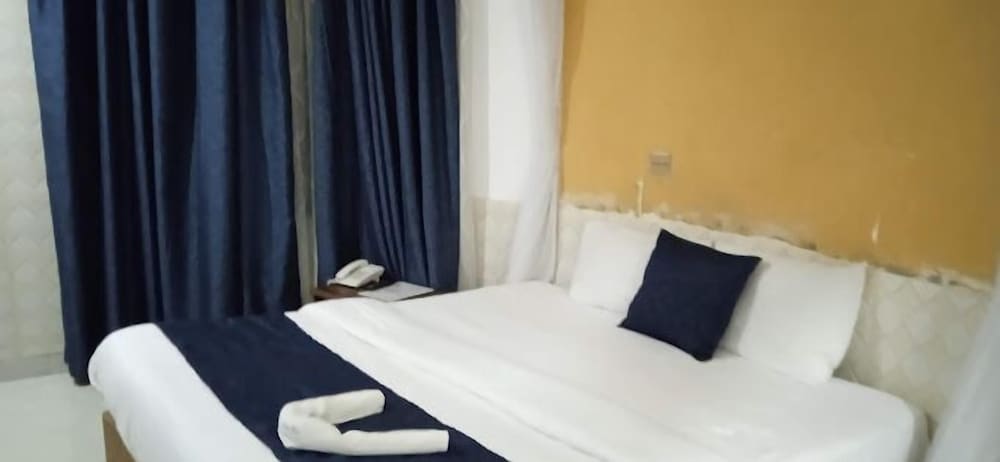 Standard Double Room, Lake View