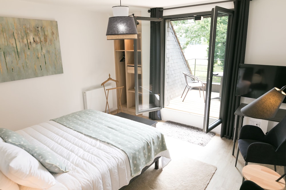 Comfort Double Room, 1 Queen Bed, Terrace, Lake View (Div) photo 3