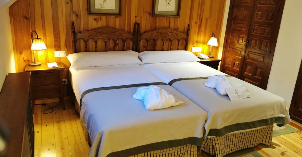 Standard Twin Room photo 3