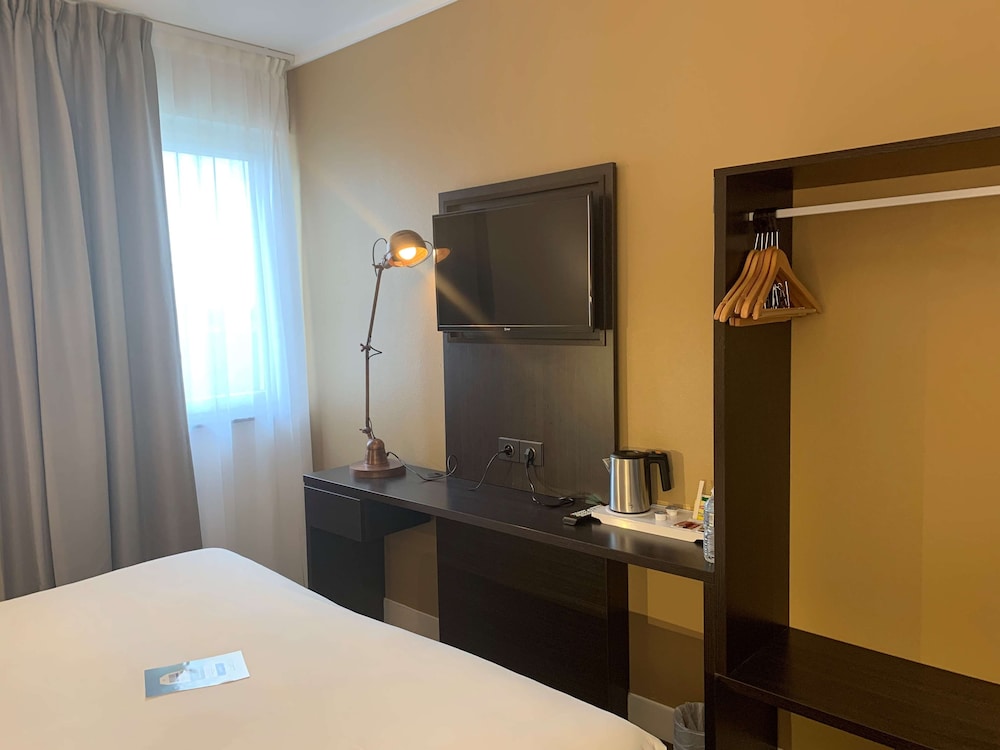 Standard Room, 1 Double Bed - Photo 5