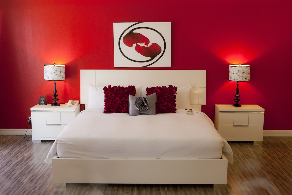 Junior Suite, 1 King Bed, Accessible, Non Smoking - Photo 2