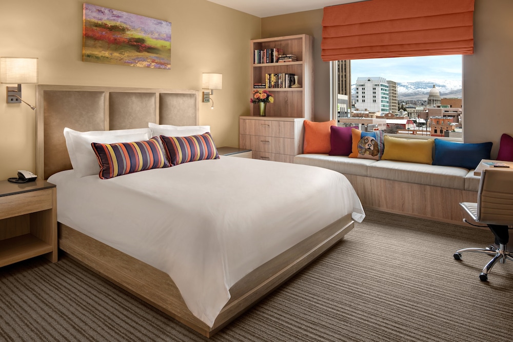 Standard Room, 1 King Bed