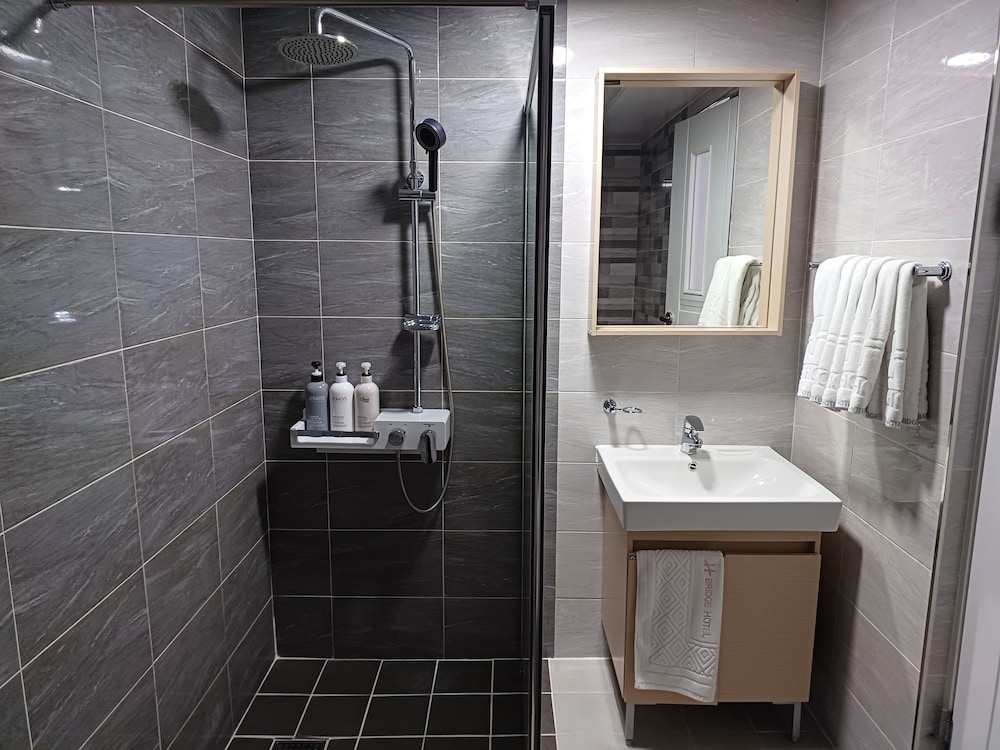 Premium Deluxe Ocean View (Two Double) - Photo 8