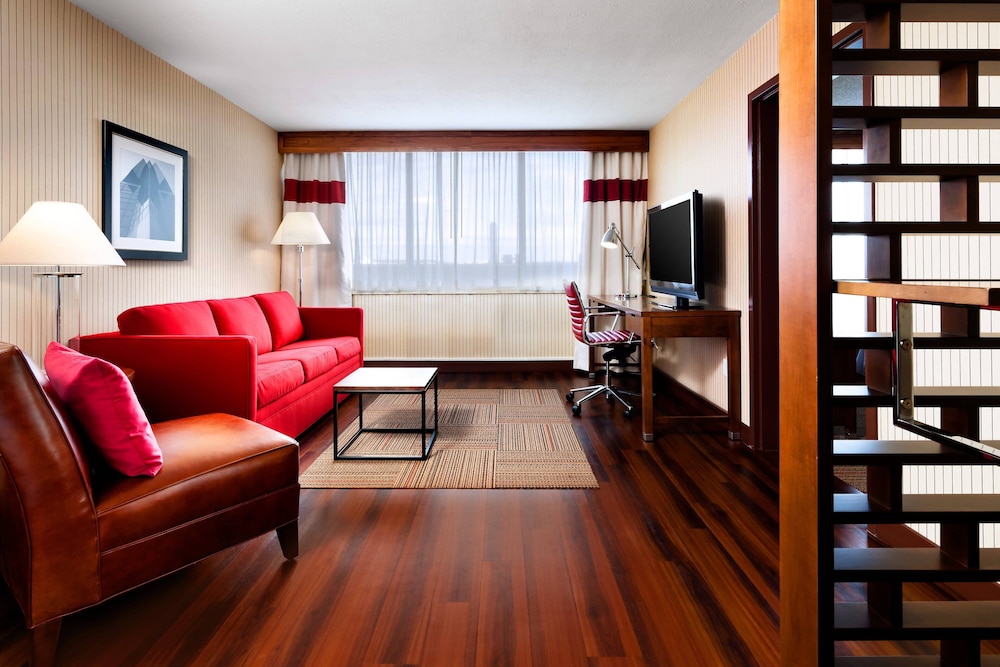 Deluxe Suite, 1 Bedroom - Photo 4