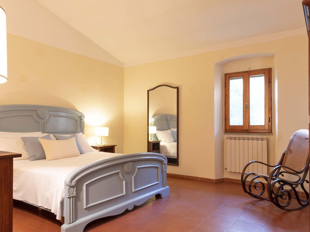 Villa photo 1