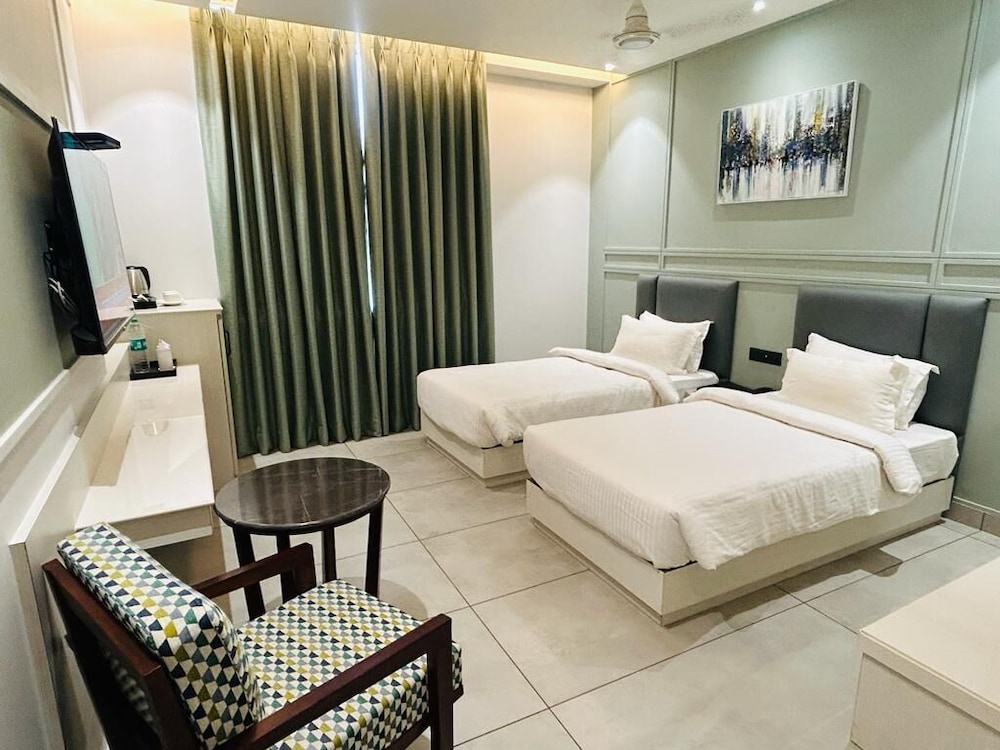 Premium Twin Room photo 1