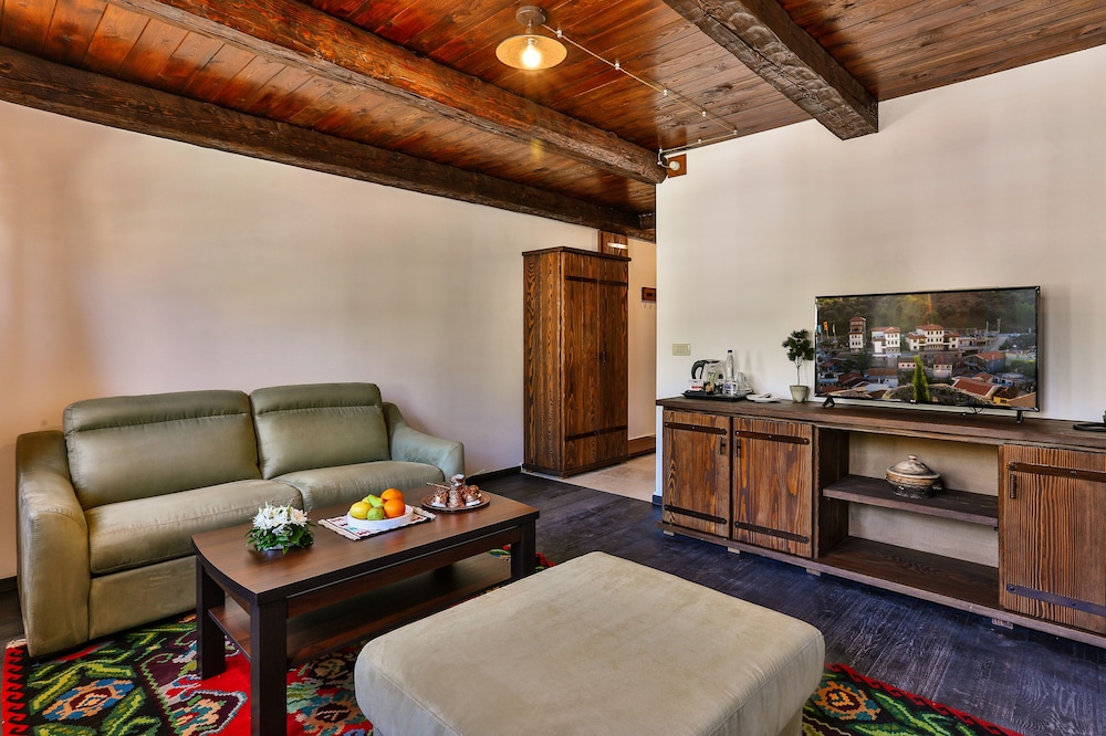 Standard Studio Suite photo 3