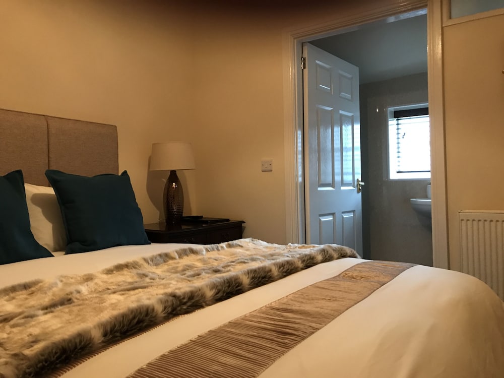 Double Room (King Bed) photo 3