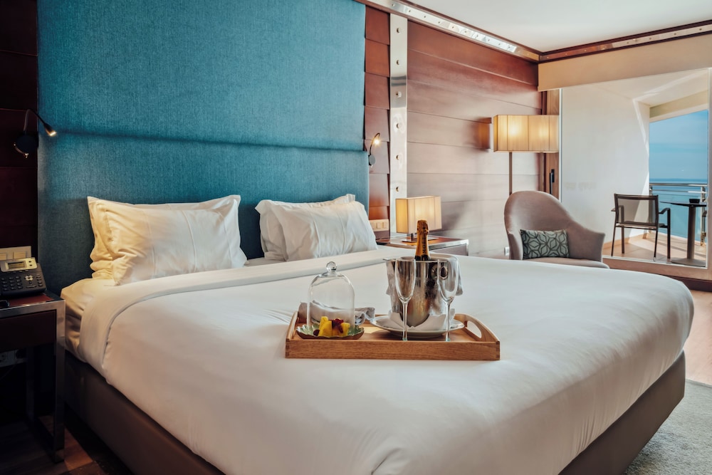 Suite, Ocean View - Photo 1