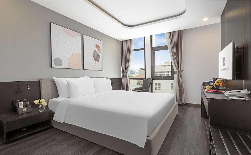 Deluxe Double Room, City View - Photo 8