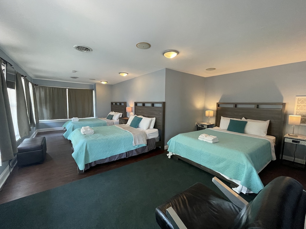 Junior Suite, 1 Bedroom, 2 Bathrooms, Park View photo 1