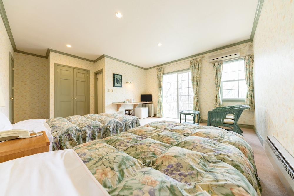 [Annex] Twin Room with Extra Bed photo 2
